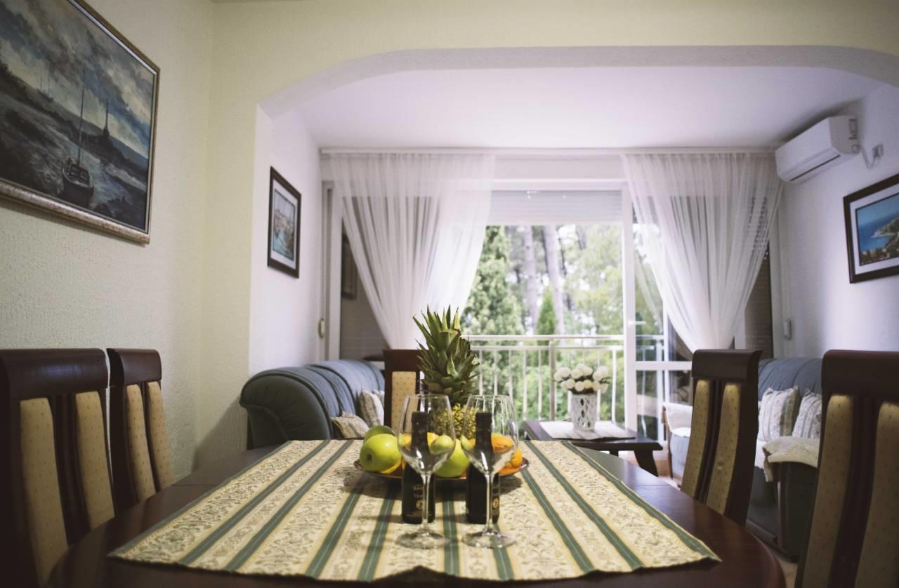 Porodicni Apartment Свети Стефан Екстериор снимка